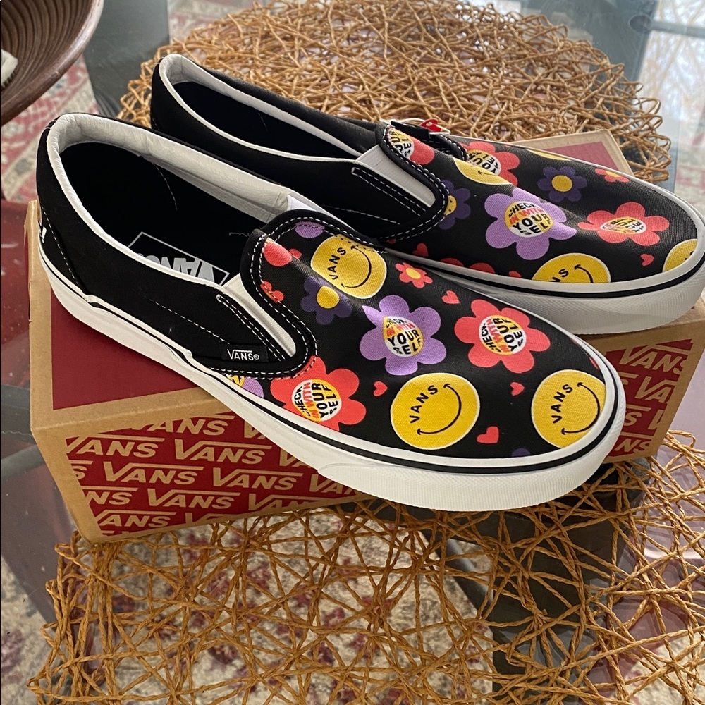 NWT Vans Classic Slip On Radically Happy Black Skate Shoe Sneaker New in Box